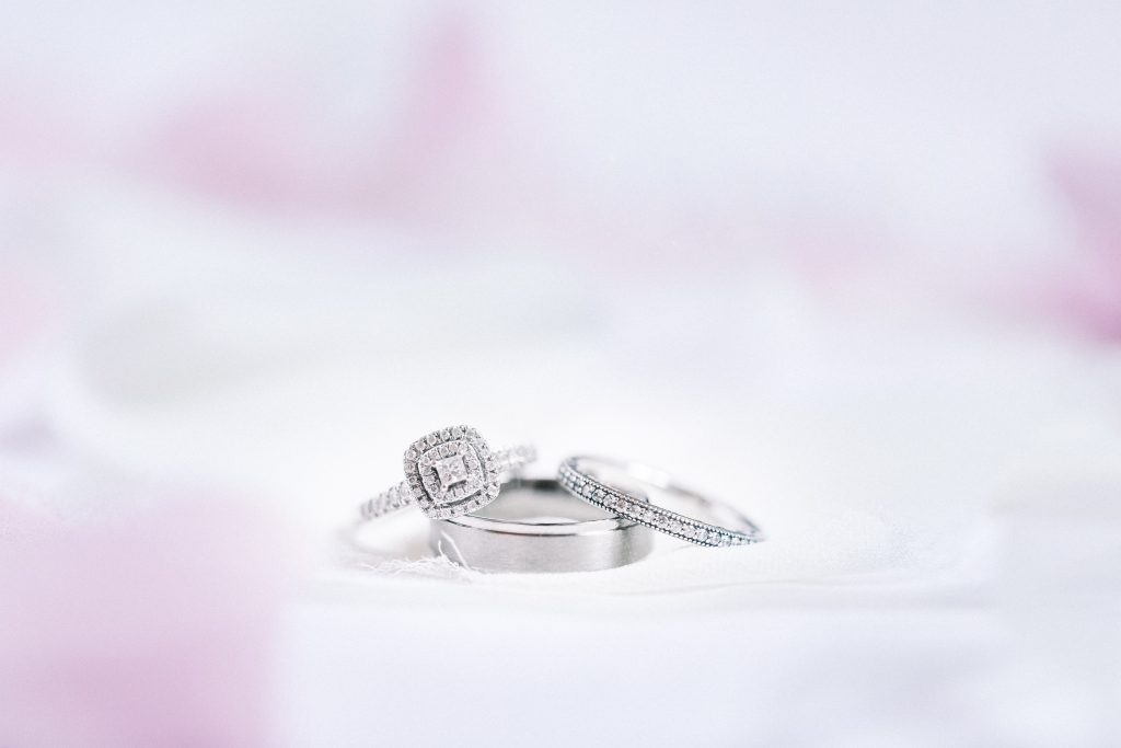 How Much Do Pawn Shops Pay for Diamond Rings?