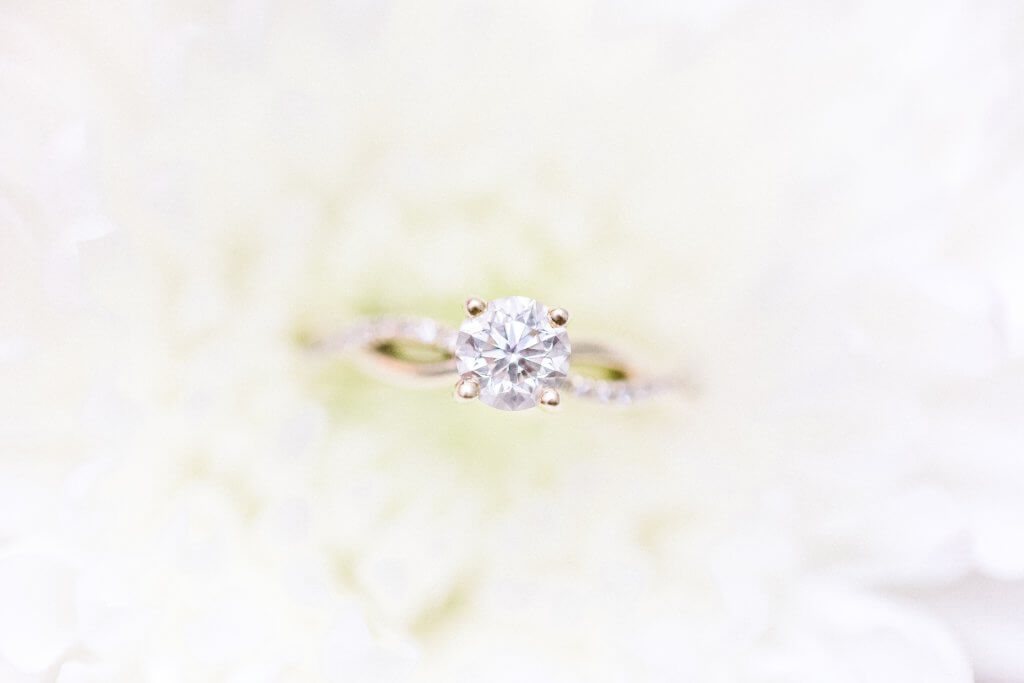 roundcut diamond si2 in split shank engagement ring 