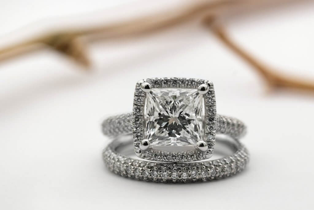 pringcess cut diamond halo engagement ring-with wedding band