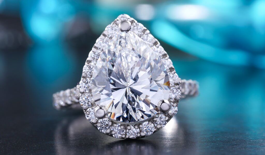 halo pear shaped engagement ring