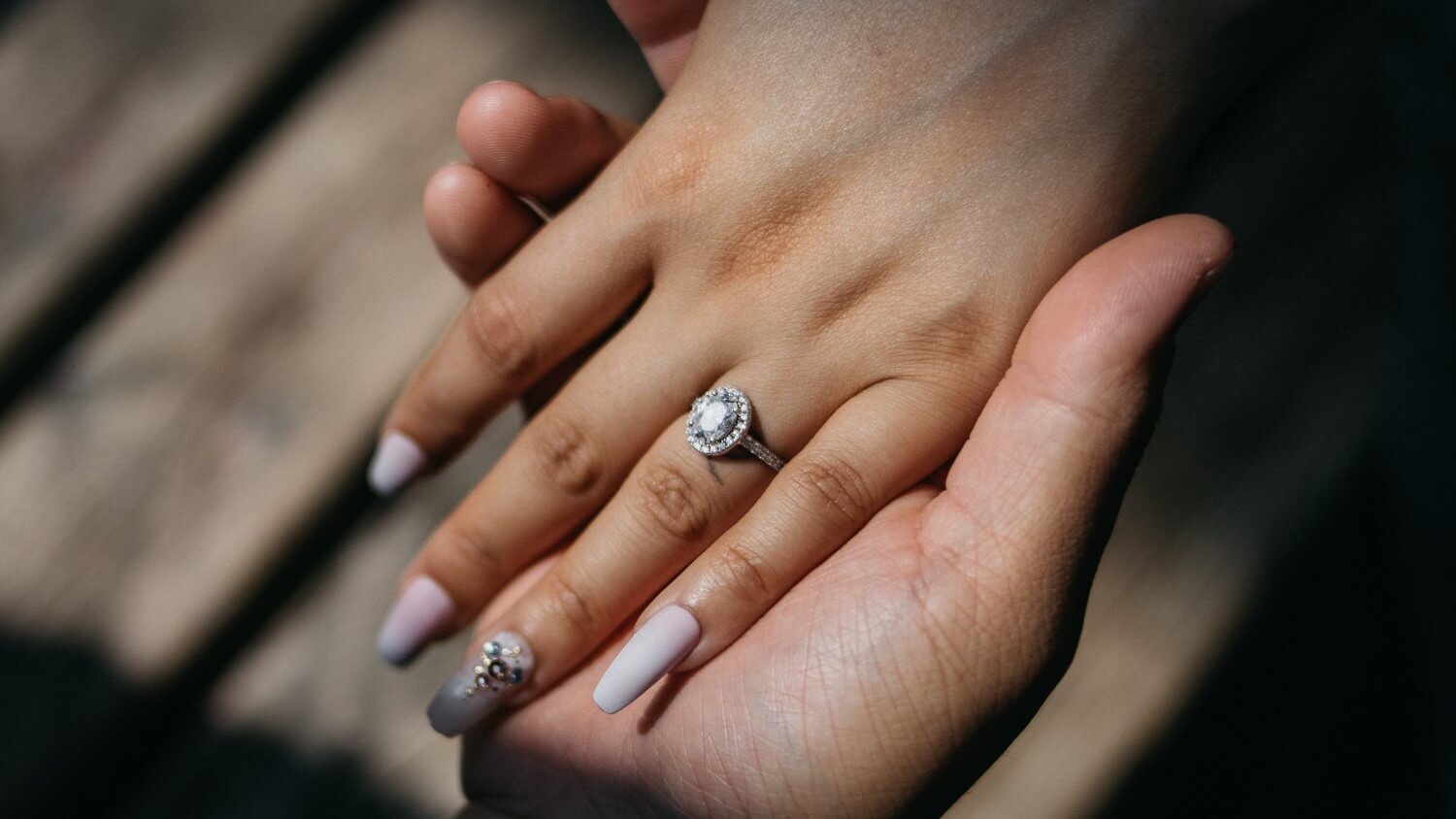 Expert tips on how to find a $12000 engagement ring | Willyou.net